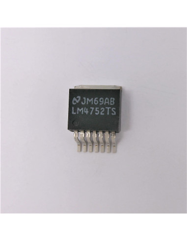 LM4752TS